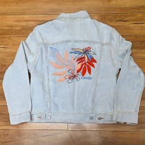 Levi’s Size SMALL Women’s Ex-Boyfriend Denim Trucker Jacket Floral Embroidered